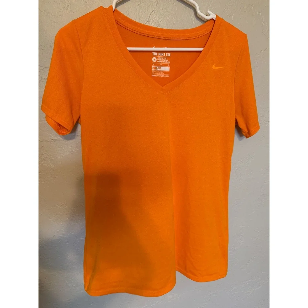 Nike Dri-FIT Athletic Cut V-Neck T-Shirt Orange Womens Medium Short Sleeve Tee
